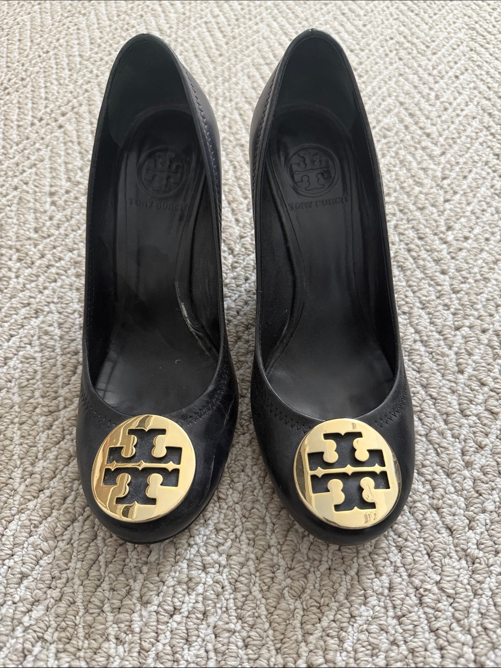 Tory Burch Black Leather Pumps with Gold Logo Medallion